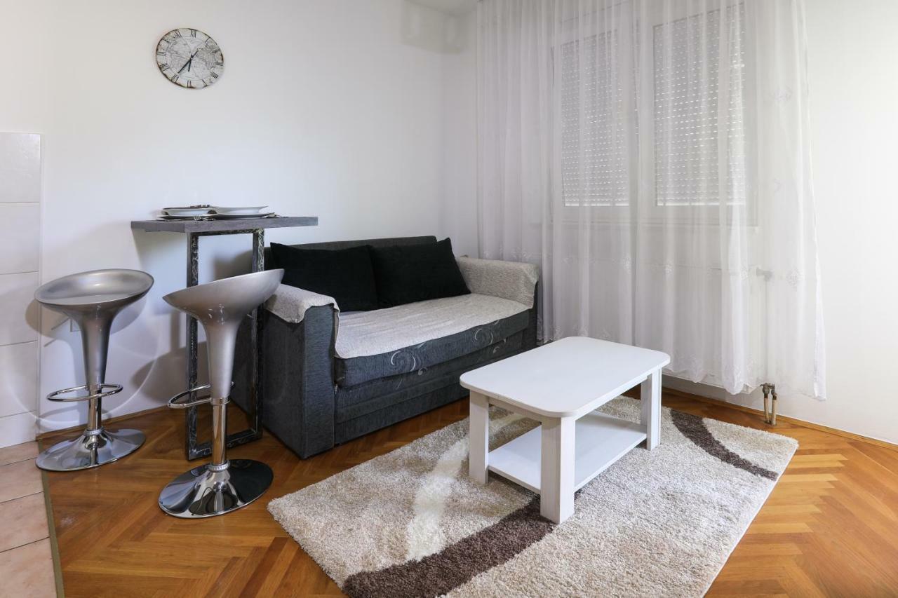 Apartment Promenada 35 Нови Сад Екстериор снимка