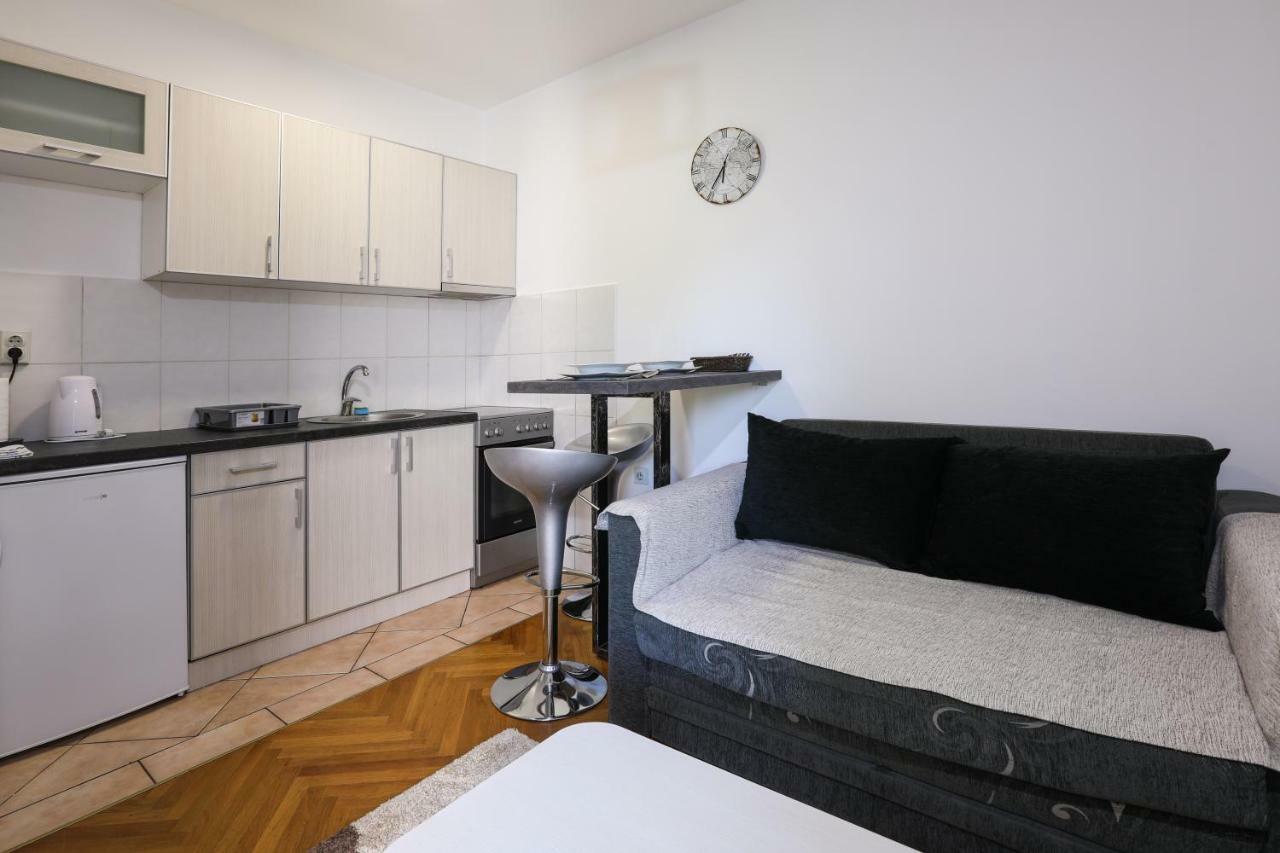 Apartment Promenada 35 Нови Сад Екстериор снимка